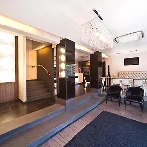 Carla 3* לבנטו